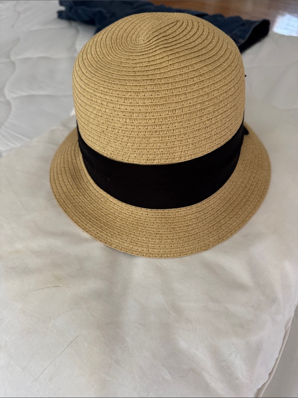 David and Young Beige Straw Cloche Hat with Black Band